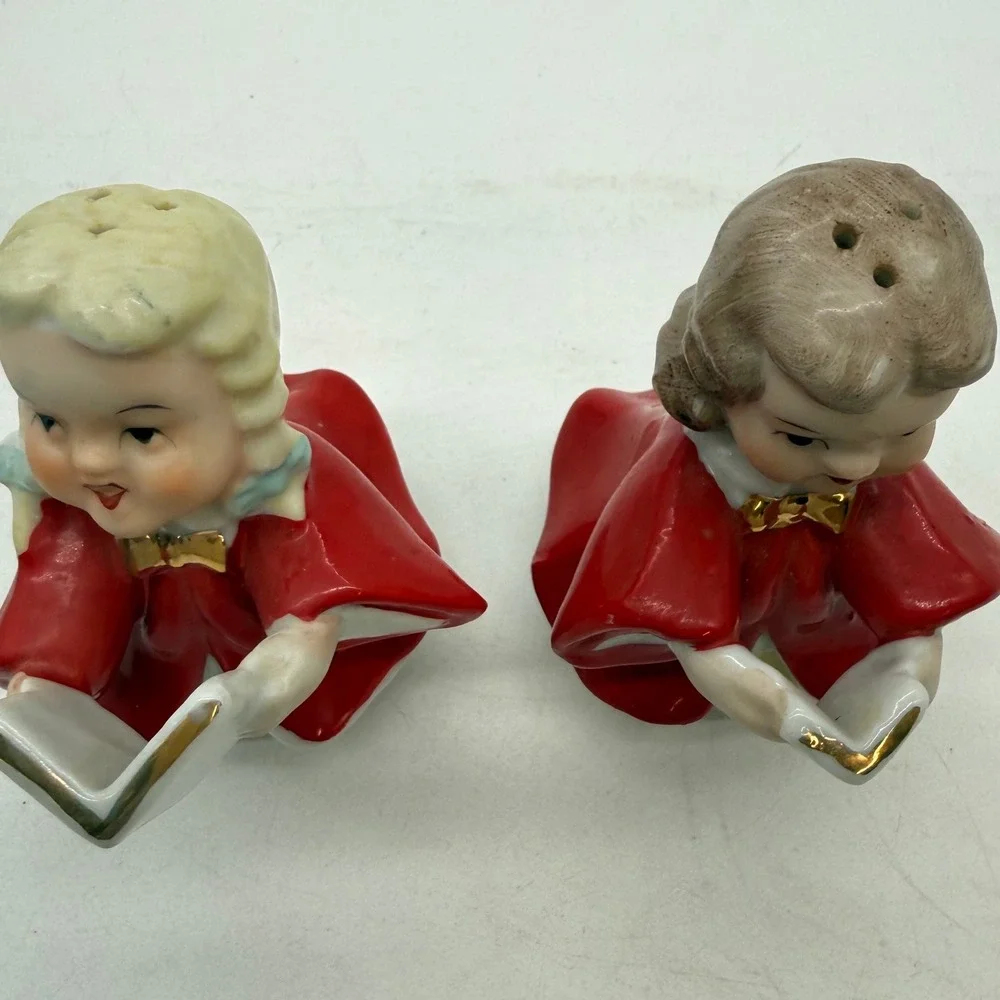 Vintage Christmas Choir Boy Girl Salt Pepper Shakers Japan Red Gold Ceramic S&P